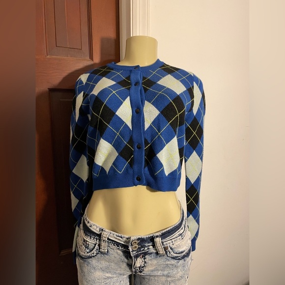 Sweater - Picture 1 of 4